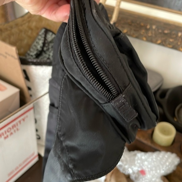 Awes “Prada” Belt Bag - Picture 15 of 15